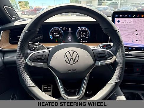 Used 2025 Volkswagen Tiguan SEL R-Line AWD/4WD image 19