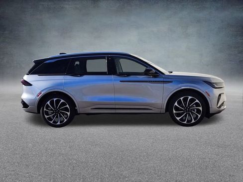 New 2026 Lincoln Nautilus Black Label image 8