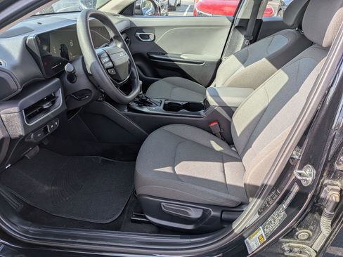 Used 2025 Kia K4 LXS image 14