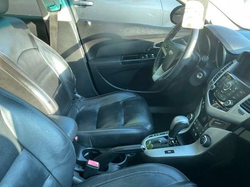 Used 2013 Chevrolet Cruze LT FWD image 3