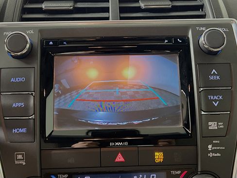 Used 2017 Toyota Camry XLE image 28