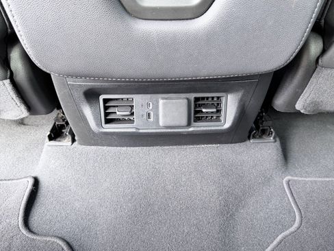 Used 2025 GMC Sierra 1500 SLT image 24