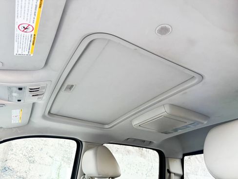 Used 2010 GMC Sierra 2500 SLT AWD/4WD image 24