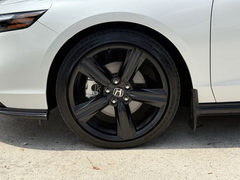 Used 2025 Honda Accord Sport image 12