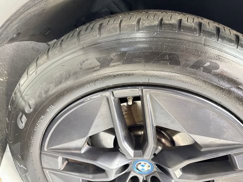 Used 2024 BMW iX xDrive50 w/ Premium Package AWD/4WD image 85
