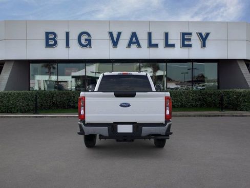 New 2026 Ford F250 XL w/ XL Chrome Package image 5