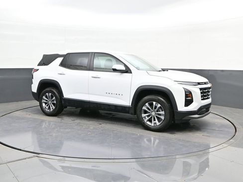 Used 2025 Chevrolet Equinox LT image 17