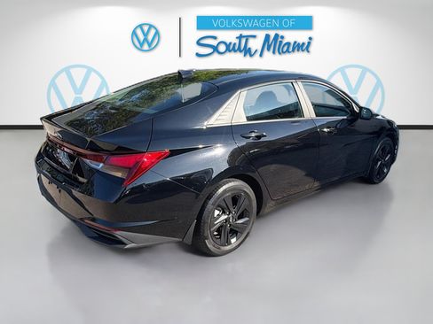 Used 2023 Hyundai Elantra SEL FWD image 7