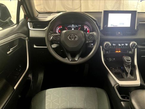 Used 2023 Toyota RAV4 XLE image 17