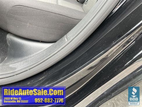 Used 2016 Volkswagen Golf S FWD image 31