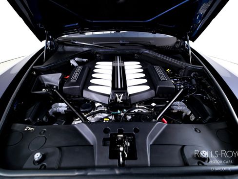 Certified 2019 Rolls-Royce Wraith RWD image 28
