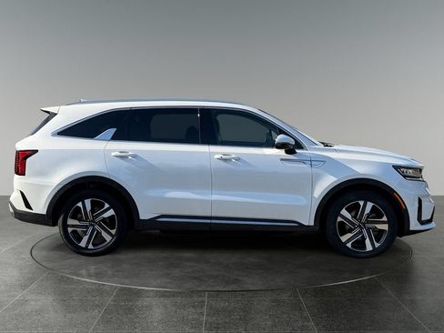 Used 2023 Kia Sorento EX AWD/4WD image 10