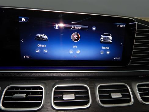 Used 2024 Mercedes-Benz GLE 350 4MATIC w/ AMG Line Exterior image 28