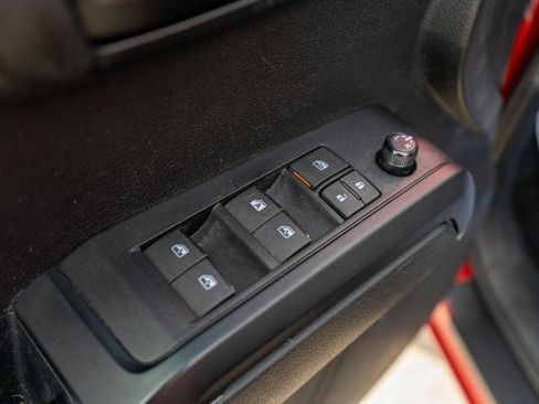 Used 2022 Toyota Tacoma SR image 17