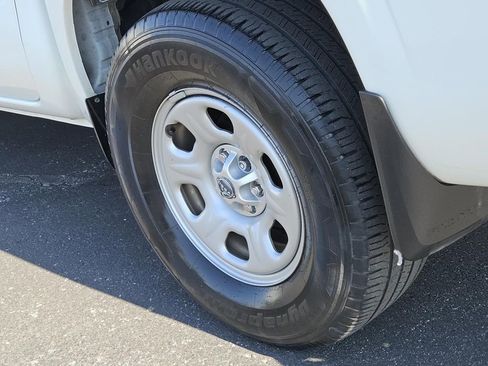 Certified 2022 Nissan Frontier S w/ Technology Package image 7