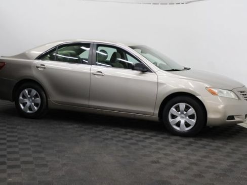 Used 2007 Toyota Camry LE FWD image 3