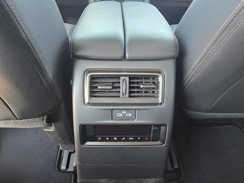 Used 2024 MAZDA CX-90 Plug-In Hybrid w/ Preferred AWD/4WD image 27