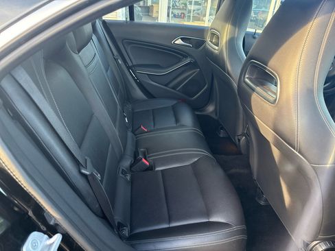 Used 2016 Mercedes-Benz CLA 250 image 23