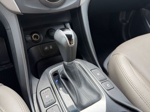 Used 2018 Hyundai Santa Fe Sport w/ 2.4L Tech Package 04 FWD image 15