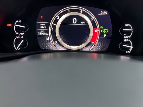 Used 2023 Lexus LX 600 4WD w/ Accessory Package (Z1) image 30