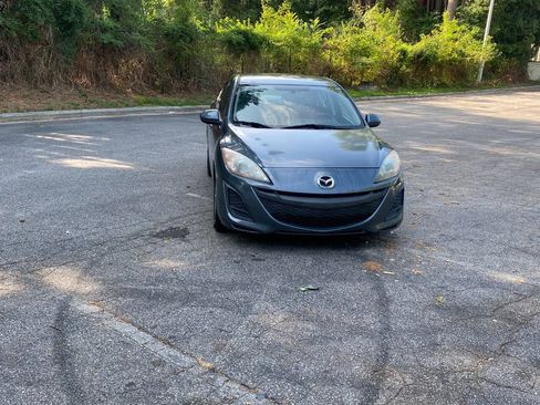 Used 2013 MAZDA MAZDA3 i Touring FWD image 2