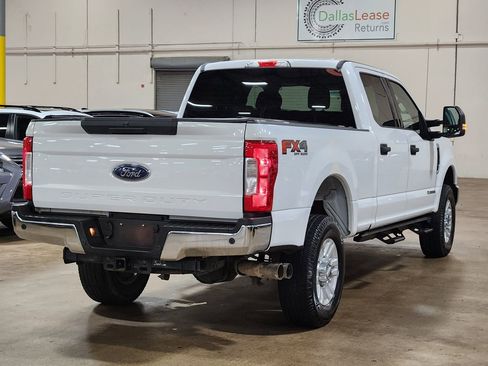 Used 2018 Ford F250 XLT w/ XLT Value Package image 8