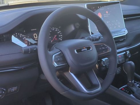 New 2026 Jeep Compass Latitude AWD/4WD image 31