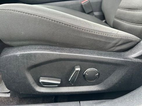 Used 2019 Ford Fusion SE FWD image 17