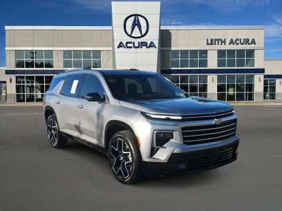 Used 2025 Chevrolet Traverse High Country