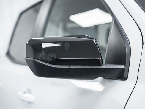 Used 2026 Chevrolet Colorado ZR2 image 13