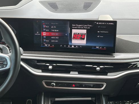 Used 2024 BMW X7 M60i image 25