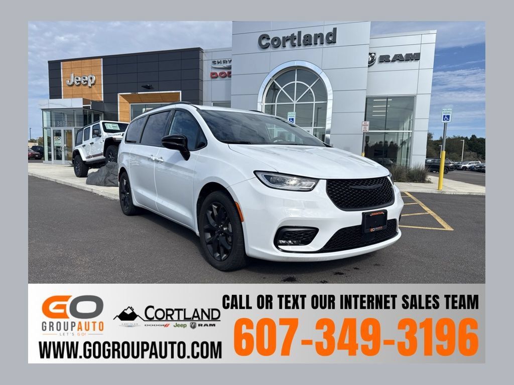 Used 2024 Chrysler Pacifica Touring-L w/ S Appearance Package AWD/4WD image 1
