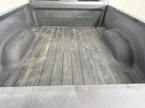 Used 2018 RAM 1500 Laramie w/ Convenience Group AWD/4WD image 28