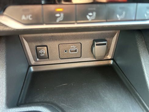 Used 2024 Nissan Sentra S FWD image 21