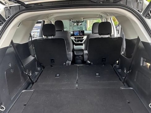 Used 2025 Ford Explorer Active RWD image 7