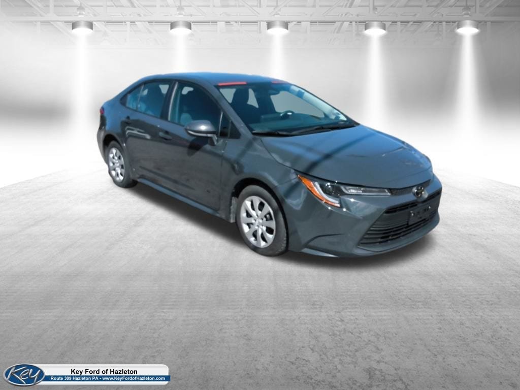 Used 2024 Toyota Corolla LE FWD image 1