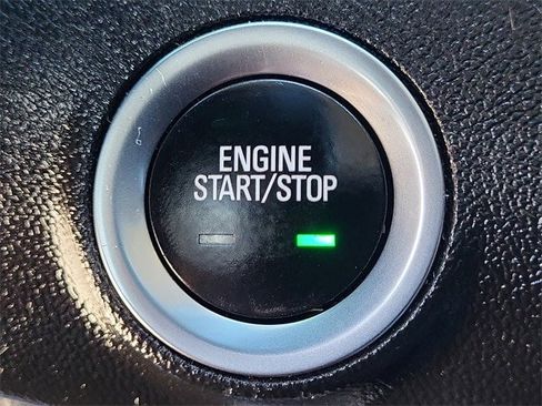 Used 2024 GMC Terrain SLT image 19