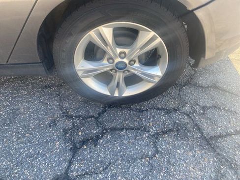 Used 2014 Ford Focus SE image 12