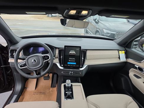 New 2026 Volvo XC90 B5 Core w/ Protection Package Premier AWD/4WD image 15