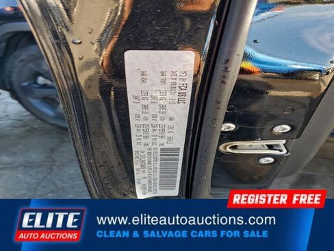 Used 2019 Jeep Cherokee Limited image 23