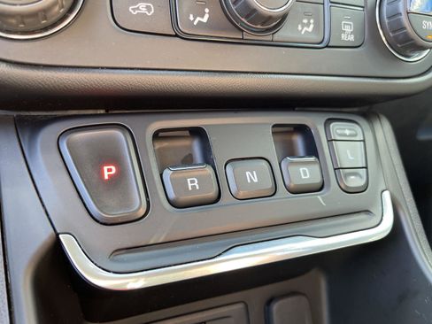 Used 2018 GMC Terrain SLT w/ Preferred Package FWD image 30