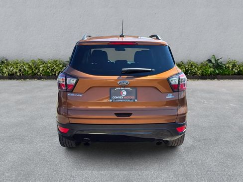 Used 2017 Ford Escape SE w/ Equipment Group 201A AWD/4WD image 6