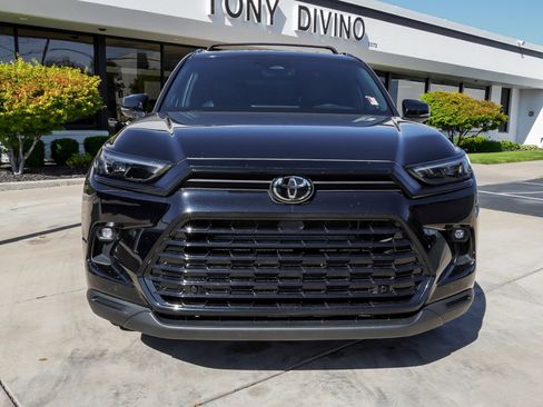 Used 2025 Toyota Grand Highlander AWD Hybrid image 3