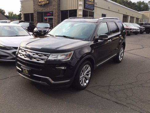 Used 2018 Ford Explorer Limited w/ Ford Safe & Smart Package AWD/4WD image 2