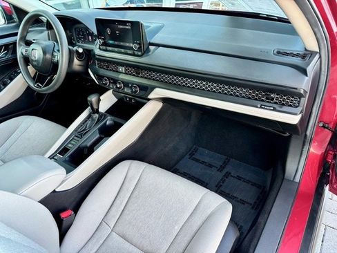 Certified 2025 Honda Accord LX image 14