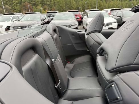 Used 2023 Lexus LC 500 Convertible image 13