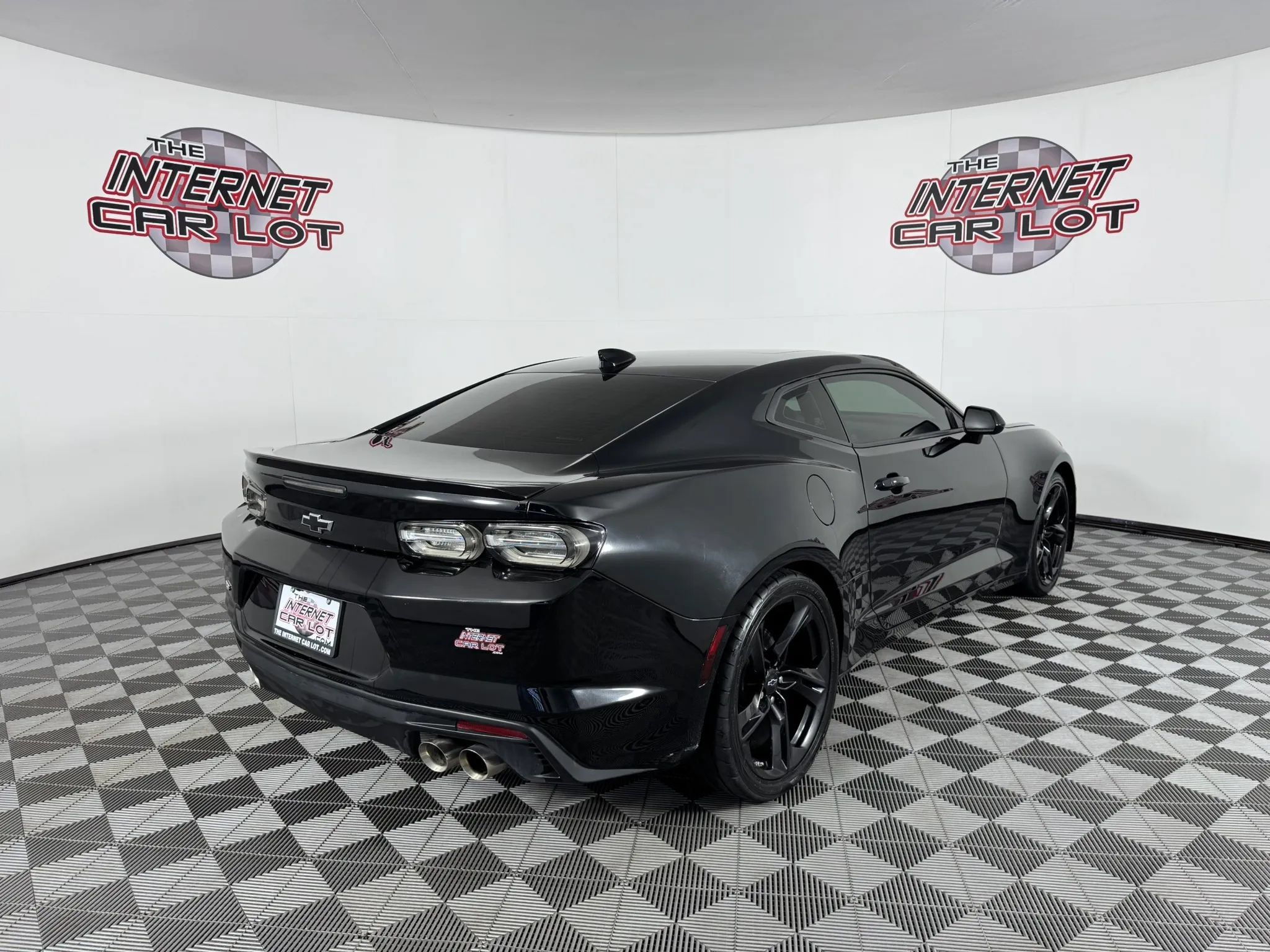 Used 2023 Chevrolet Camaro LT w/ RS Package RWD image 7