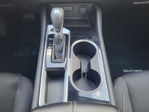 Used 2024 Nissan Altima 2.5 SV image 20
