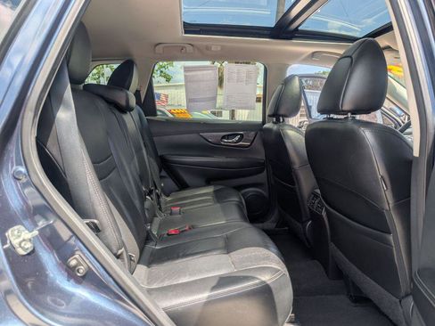 Used 2016 Nissan Rogue SL w/ SL Premium Package image 12