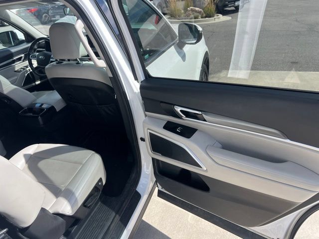 Used 2020 Kia Telluride S AWD/4WD image 27